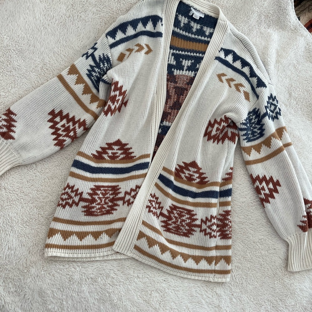 VICI Aztec Patterned Pocketed Cardigan Sweater - Picture 3 of 6